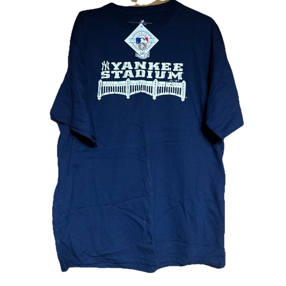 90's New York Yankees Stadium Majestic Blue Large T-Shirt New with Tags